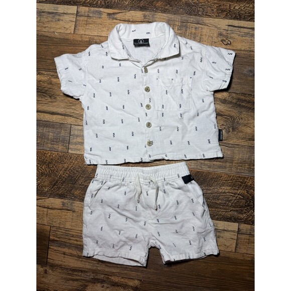 Volcom Baby Boys Outfit Set 12M – White Button-Up Shirt & Shorts Matching Set - Picture 1 of 8